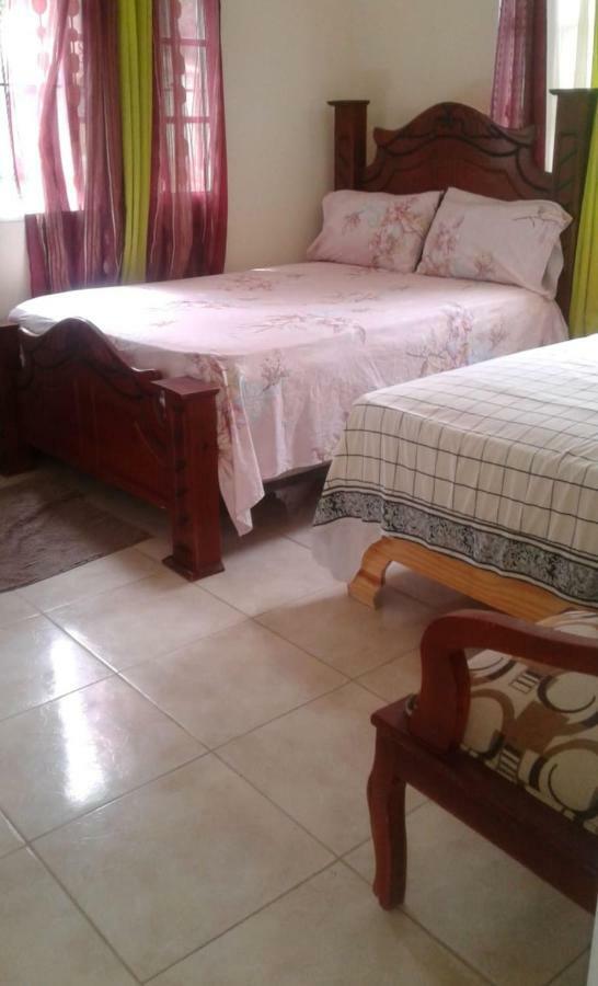 Dona Cornelia Hotel Los Patos Exterior photo